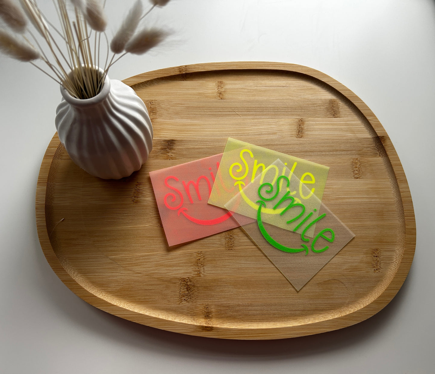 "Smile" Flock Patch zum Aufbügeln - Verleihe deinen Textilien Persönlichkeit